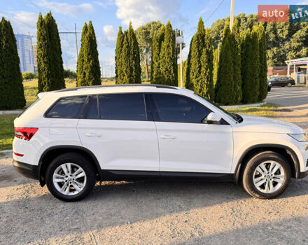 Белый Шкода Kodiaq, объемом двигателя 1.98 л и пробегом 201 тыс. км за 19500 $, фото 10 на Automoto.ua