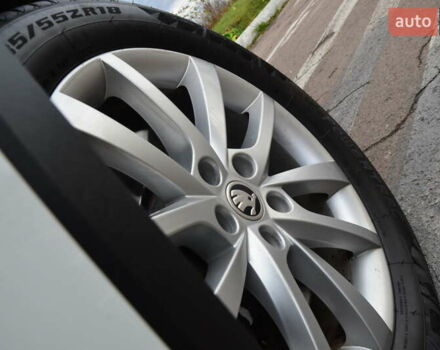 Білий Шкода Kodiaq, об'ємом двигуна 2 л та пробігом 285 тис. км за 25950 $, фото 9 на Automoto.ua