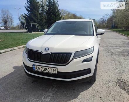 Белый Шкода Kodiaq, объемом двигателя 1.97 л и пробегом 276 тыс. км за 22500 $, фото 28 на Automoto.ua