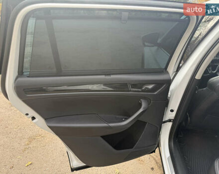 Белый Шкода Kodiaq, объемом двигателя 1.97 л и пробегом 263 тыс. км за 23800 $, фото 36 на Automoto.ua