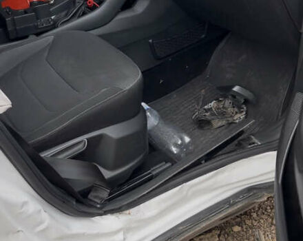 Белый Шкода Kodiaq, объемом двигателя 1.98 л и пробегом 230 тыс. км за 16000 $, фото 8 на Automoto.ua