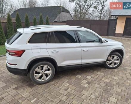 Белый Шкода Kodiaq, объемом двигателя 2 л и пробегом 198 тыс. км за 23999 $, фото 5 на Automoto.ua