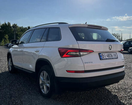 Білий Шкода Kodiaq, об'ємом двигуна 1.98 л та пробігом 255 тис. км за 20000 $, фото 5 на Automoto.ua