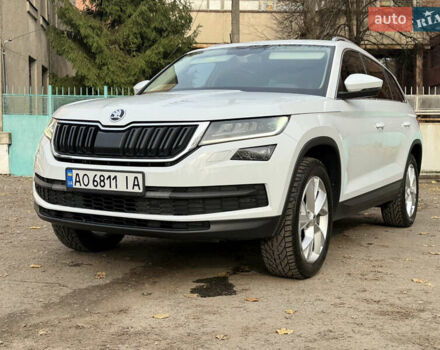 Белый Шкода Kodiaq, объемом двигателя 1.97 л и пробегом 263 тыс. км за 23800 $, фото 18 на Automoto.ua