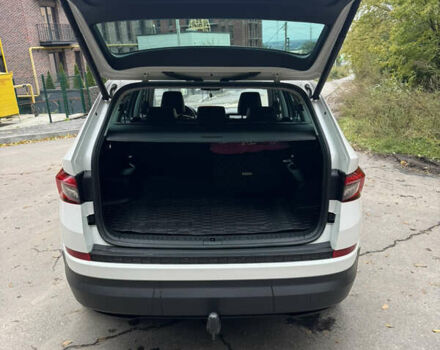 Білий Шкода Kodiaq, об'ємом двигуна 1.97 л та пробігом 218 тис. км за 27300 $, фото 13 на Automoto.ua