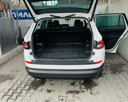 Білий Шкода Kodiaq, об'ємом двигуна 1.97 л та пробігом 218 тис. км за 27300 $, фото 25 на Automoto.ua