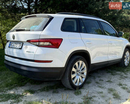 Белый Шкода Kodiaq, объемом двигателя 1.4 л и пробегом 78 тыс. км за 18999 $, фото 3 на Automoto.ua