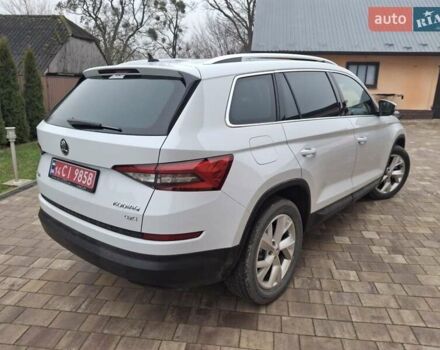 Белый Шкода Kodiaq, объемом двигателя 2 л и пробегом 198 тыс. км за 23999 $, фото 3 на Automoto.ua