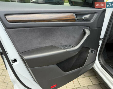 Белый Шкода Kodiaq, объемом двигателя 1.97 л и пробегом 230 тыс. км за 26999 $, фото 39 на Automoto.ua
