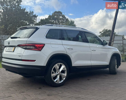 Белый Шкода Kodiaq, объемом двигателя 1.97 л и пробегом 169 тыс. км за 26999 $, фото 3 на Automoto.ua