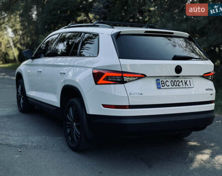 Білий Шкода Kodiaq, об'ємом двигуна 1.97 л та пробігом 256 тис. км за 24999 $, фото 16 на Automoto.ua