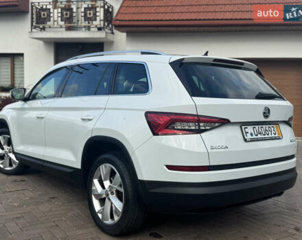 Белый Шкода Kodiaq, объемом двигателя 1.97 л и пробегом 169 тыс. км за 26999 $, фото 11 на Automoto.ua