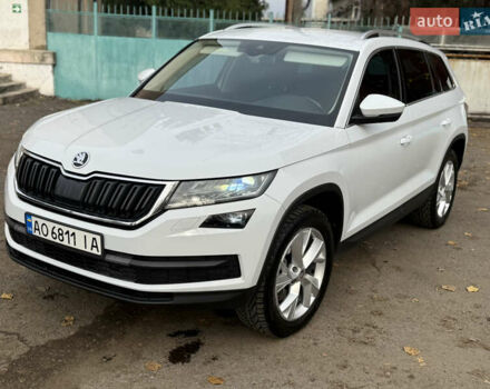 Белый Шкода Kodiaq, объемом двигателя 1.97 л и пробегом 263 тыс. км за 23800 $, фото 12 на Automoto.ua