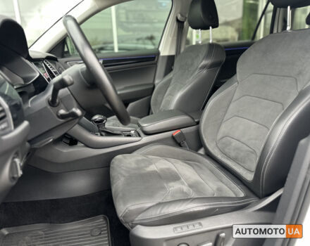 Белый Шкода Kodiaq, объемом двигателя 2 л и пробегом 154 тыс. км за 27000 $, фото 13 на Automoto.ua