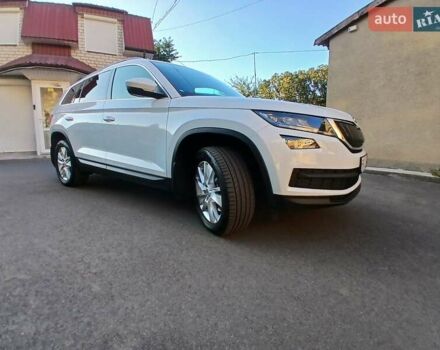 Белый Шкода Kodiaq, объемом двигателя 1.98 л и пробегом 38 тыс. км за 27500 $, фото 18 на Automoto.ua