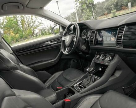 Белый Шкода Kodiaq, объемом двигателя 2 л и пробегом 55 тыс. км за 19000 $, фото 9 на Automoto.ua