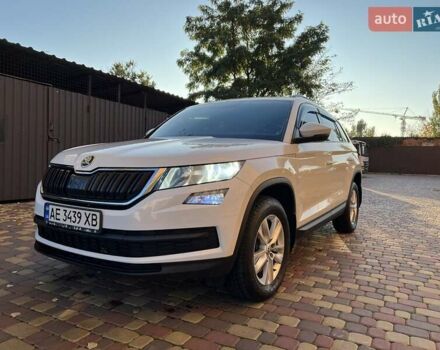 Белый Шкода Kodiaq, объемом двигателя 1.97 л и пробегом 118 тыс. км за 29700 $, фото 2 на Automoto.ua