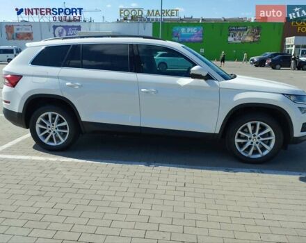 Белый Шкода Kodiaq, объемом двигателя 1.97 л и пробегом 239 тыс. км за 24500 $, фото 4 на Automoto.ua