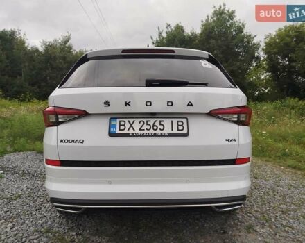 Белый Шкода Kodiaq, объемом двигателя 1.97 л и пробегом 159 тыс. км за 34900 $, фото 5 на Automoto.ua