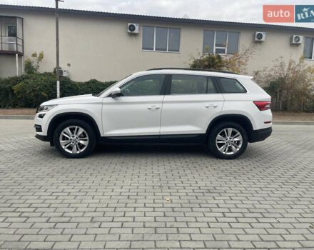Белый Шкода Kodiaq, объемом двигателя 1.97 л и пробегом 28 тыс. км за 34000 $, фото 1 на Automoto.ua