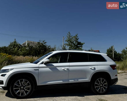 Білий Шкода Kodiaq, об'ємом двигуна 2 л та пробігом 198 тис. км за 25800 $, фото 2 на Automoto.ua