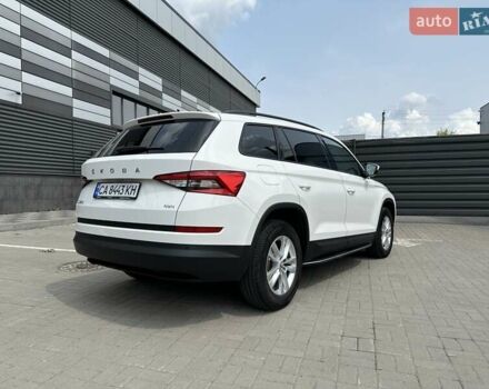 Белый Шкода Kodiaq, объемом двигателя 1.98 л и пробегом 138 тыс. км за 25000 $, фото 17 на Automoto.ua