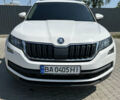 Белый Шкода Kodiaq, объемом двигателя 0 л и пробегом 300 тыс. км за 22500 $, фото 1 на Automoto.ua