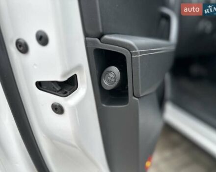 Белый Шкода Kodiaq, объемом двигателя 1.97 л и пробегом 154 тыс. км за 27000 $, фото 19 на Automoto.ua