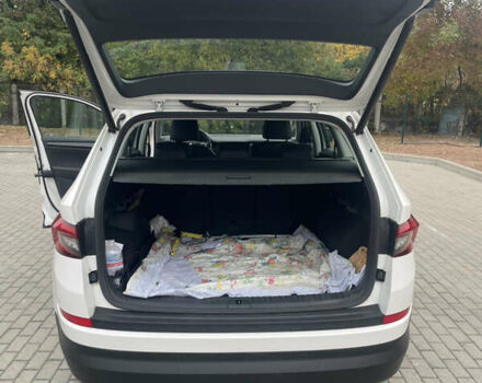 Белый Шкода Kodiaq, объемом двигателя 1.97 л и пробегом 28 тыс. км за 34000 $, фото 12 на Automoto.ua