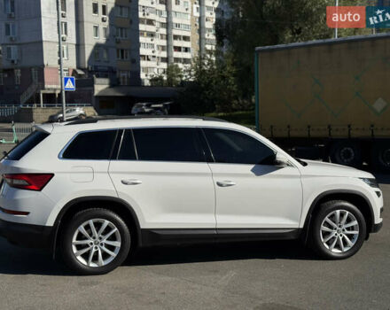 Білий Шкода Kodiaq, об'ємом двигуна 1.98 л та пробігом 238 тис. км за 21500 $, фото 6 на Automoto.ua