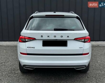 Белый Шкода Kodiaq, объемом двигателя 2 л и пробегом 137 тыс. км за 37600 $, фото 5 на Automoto.ua