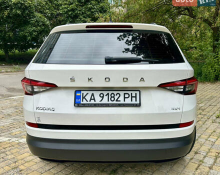 Белый Шкода Kodiaq, объемом двигателя 1.98 л и пробегом 229 тыс. км за 21500 $, фото 11 на Automoto.ua