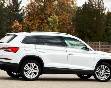 Белый Шкода Kodiaq, объемом двигателя 2 л и пробегом 55 тыс. км за 19000 $, фото 2 на Automoto.ua