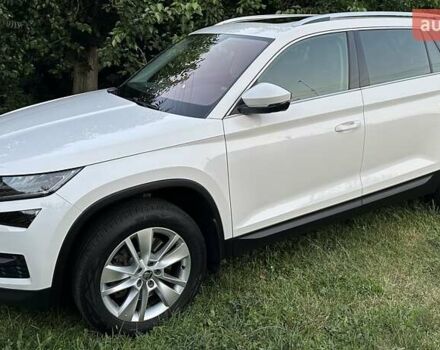 Білий Шкода Kodiaq, об'ємом двигуна 1.97 л та пробігом 215 тис. км за 31950 $, фото 9 на Automoto.ua