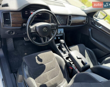 Білий Шкода Kodiaq, об'ємом двигуна 2 л та пробігом 198 тис. км за 25800 $, фото 8 на Automoto.ua