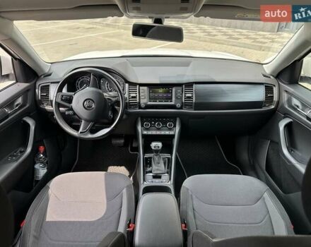 Белый Шкода Kodiaq, объемом двигателя 1.98 л и пробегом 138 тыс. км за 25000 $, фото 8 на Automoto.ua
