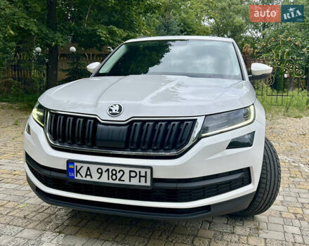 Белый Шкода Kodiaq, объемом двигателя 1.98 л и пробегом 229 тыс. км за 21500 $, фото 3 на Automoto.ua