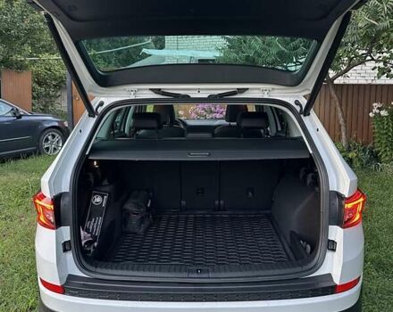 Білий Шкода Kodiaq, об'ємом двигуна 1.97 л та пробігом 215 тис. км за 31950 $, фото 51 на Automoto.ua