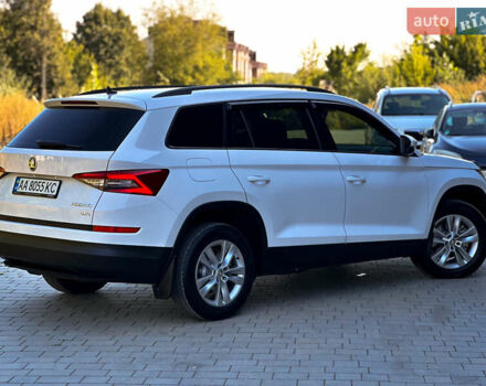 Белый Шкода Kodiaq, объемом двигателя 2 л и пробегом 186 тыс. км за 27777 $, фото 5 на Automoto.ua