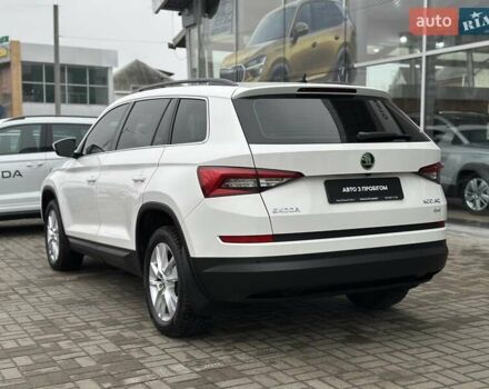 Белый Шкода Kodiaq, объемом двигателя 1.97 л и пробегом 154 тыс. км за 27000 $, фото 6 на Automoto.ua