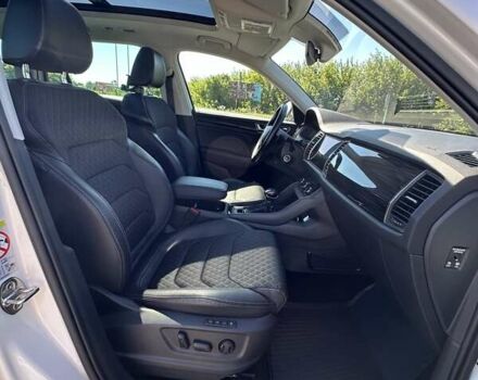 Білий Шкода Kodiaq, об'ємом двигуна 1.97 л та пробігом 215 тис. км за 31950 $, фото 92 на Automoto.ua