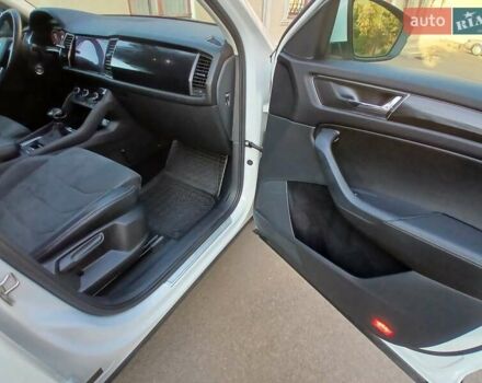 Белый Шкода Kodiaq, объемом двигателя 1.98 л и пробегом 38 тыс. км за 27500 $, фото 29 на Automoto.ua