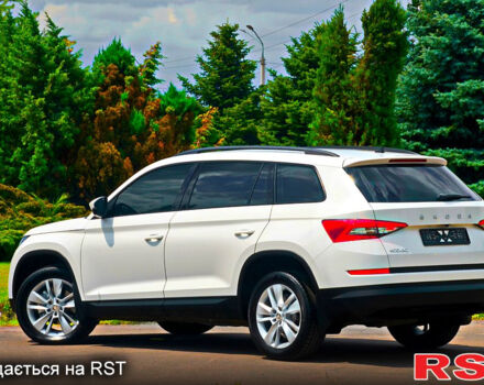 Белый Шкода Kodiaq, объемом двигателя 2 л и пробегом 105 тыс. км за 31200 $, фото 1 на Automoto.ua