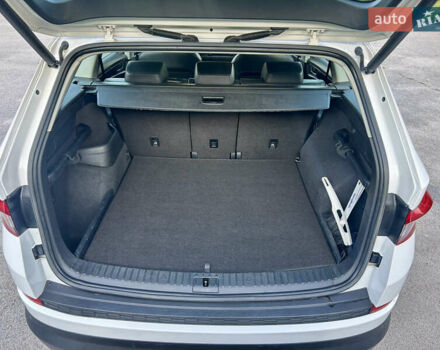 Белый Шкода Kodiaq, объемом двигателя 1.98 л и пробегом 229 тыс. км за 21500 $, фото 28 на Automoto.ua