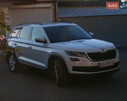 Белый Шкода Kodiaq, объемом двигателя 1.98 л и пробегом 38 тыс. км за 27500 $, фото 3 на Automoto.ua