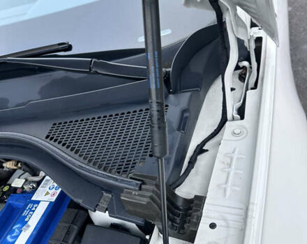 Белый Шкода Kodiaq, объемом двигателя 1.97 л и пробегом 200 тыс. км за 23000 $, фото 37 на Automoto.ua