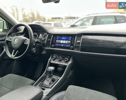 Белый Шкода Kodiaq, объемом двигателя 1.97 л и пробегом 154 тыс. км за 27000 $, фото 14 на Automoto.ua