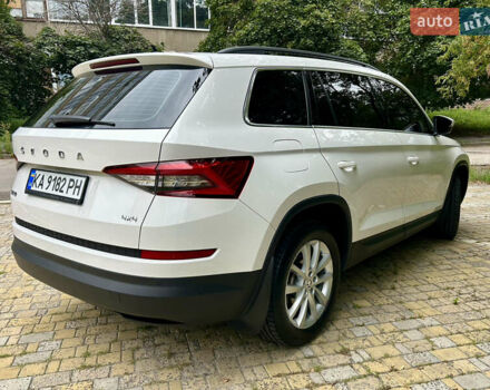 Белый Шкода Kodiaq, объемом двигателя 1.98 л и пробегом 229 тыс. км за 21500 $, фото 12 на Automoto.ua