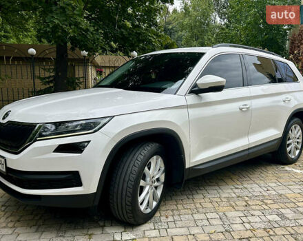 Белый Шкода Kodiaq, объемом двигателя 1.98 л и пробегом 229 тыс. км за 21500 $, фото 7 на Automoto.ua