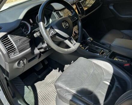 Білий Шкода Kodiaq, об'ємом двигуна 1.98 л та пробігом 77 тис. км за 31500 $, фото 6 на Automoto.ua